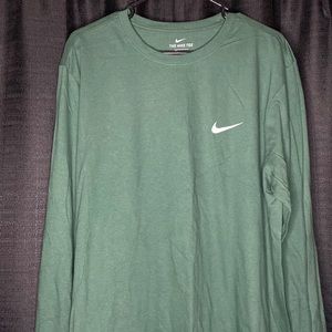NWT Nike Longsleeve